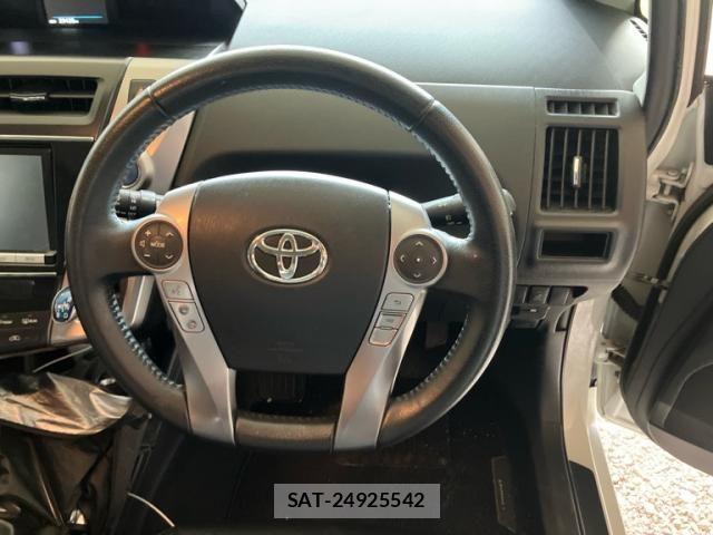 Toyota PRIUS ALPHA 2016-01 8831196-16