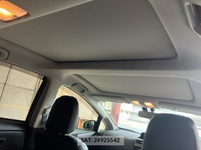 Toyota PRIUS ALPHA 2016-01 8831196-19