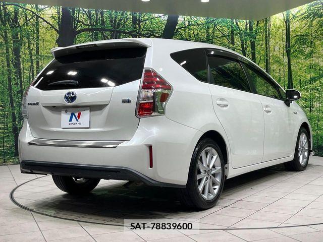 Toyota PRIUS ALPHA 2015-05 8831197-16