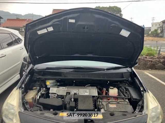 Toyota PRIUS ALPHA 2013-01 8831201-17