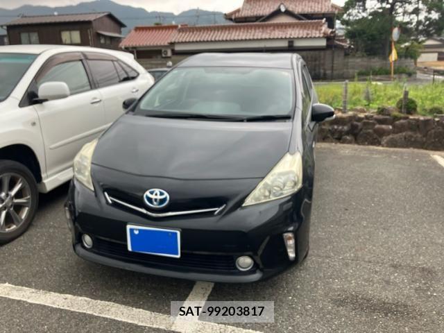 Toyota PRIUS ALPHA 2013-01 8831201-1
