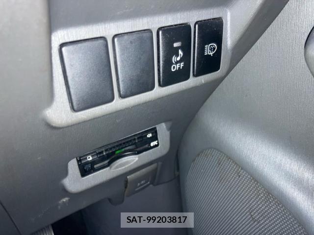 Toyota PRIUS ALPHA 2013-01 8831201-19