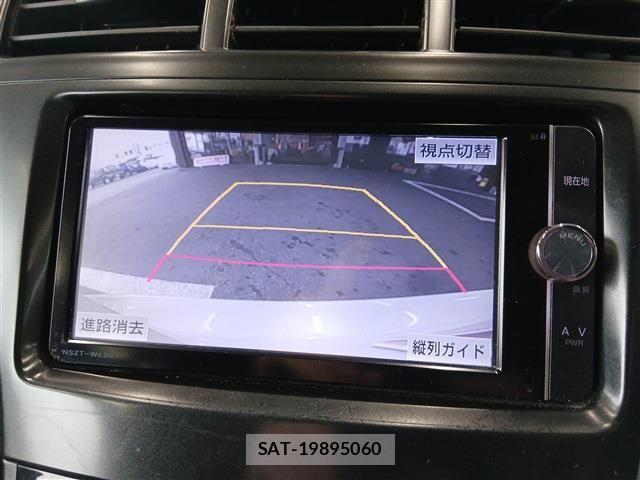 Toyota PRIUS ALPHA 2013-03 8831199-10