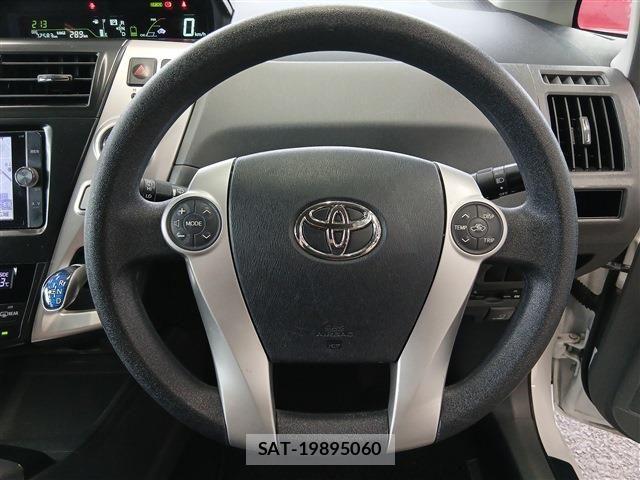 Toyota PRIUS ALPHA 2013-03 8831199-5