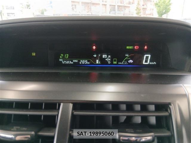 Toyota PRIUS ALPHA 2013-03 8831199-6