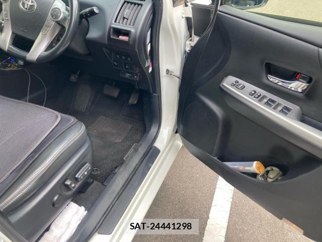 Toyota PRIUS ALPHA 2016-06 8831198-9