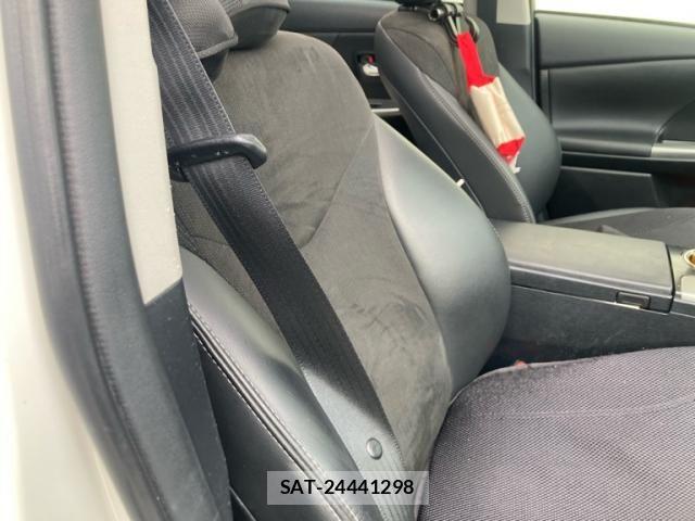 Toyota PRIUS ALPHA 2016-06 8831198-11