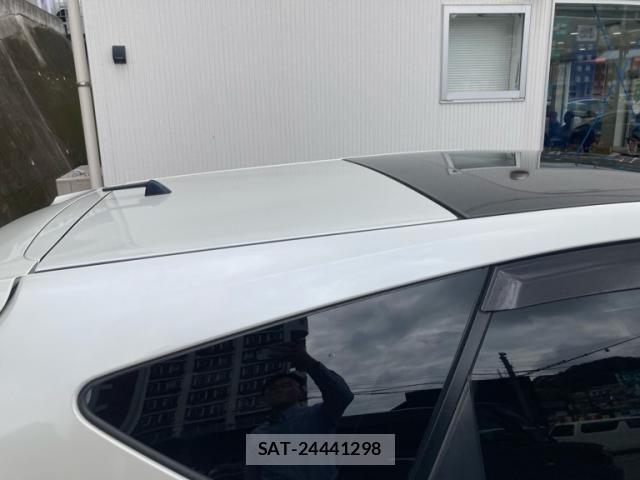 Toyota PRIUS ALPHA 2016-06 8831198-7