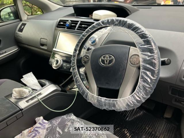 Toyota PRIUS ALPHA 2013-01 8831202-15