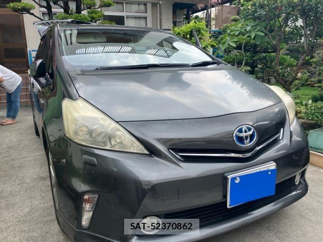 Toyota PRIUS ALPHA 2013-01 8831202-1