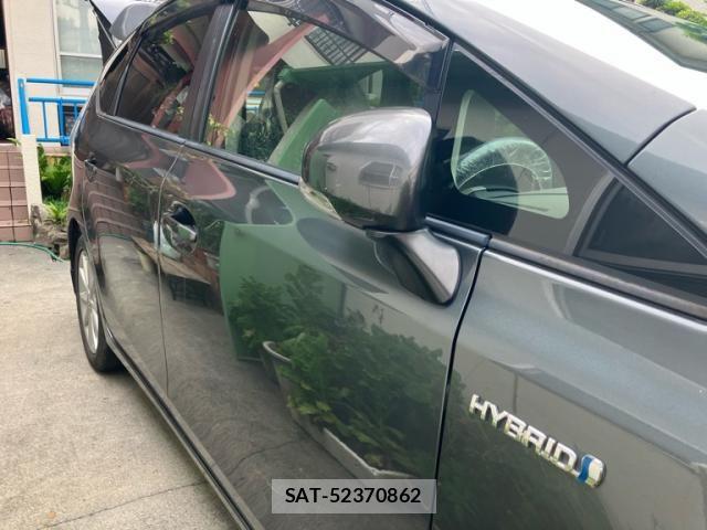 Toyota PRIUS ALPHA 2013-01 8831202-3