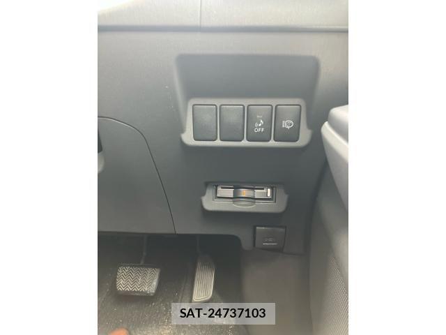 Toyota PRIUS ALPHA 2011-09 8831204-17