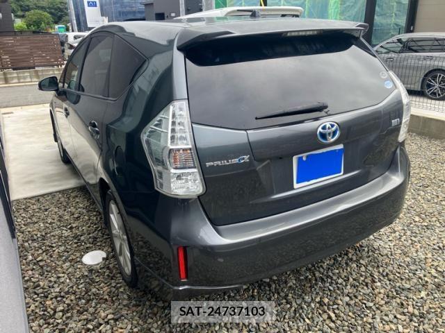 Toyota PRIUS ALPHA 2011-09 8831204-3