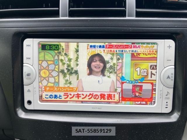 Toyota PRIUS ALPHA 2013-10 8831203-16