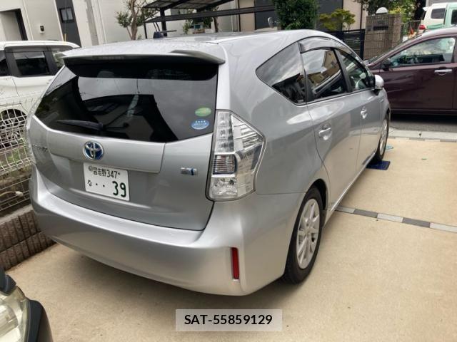 Toyota PRIUS ALPHA 2013-10 8831203-3