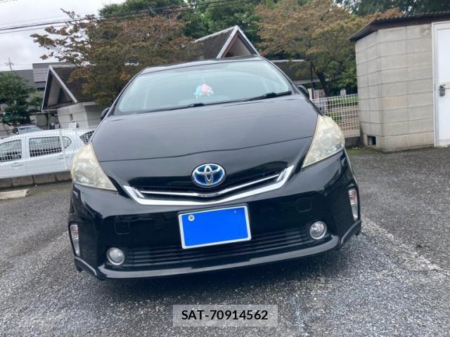 Toyota PRIUS ALPHA 2011-12 8831205-2