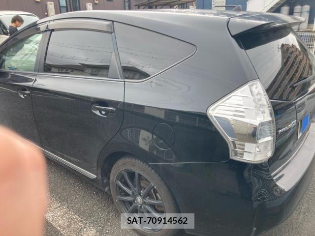 Toyota PRIUS ALPHA 2011-12 8831205-4