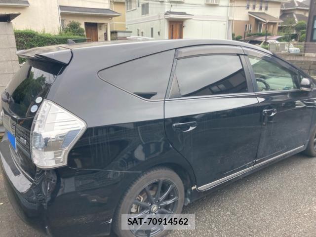 Toyota PRIUS ALPHA 2011-12 8831205-5