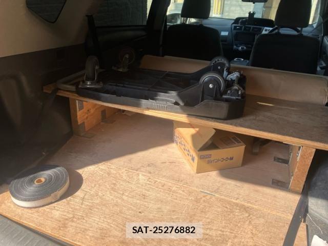 Toyota PRIUS ALPHA 2012-02 8831200-11