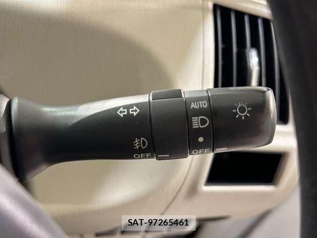 Toyota PRIUS ALPHA 2016-09 8849866-11