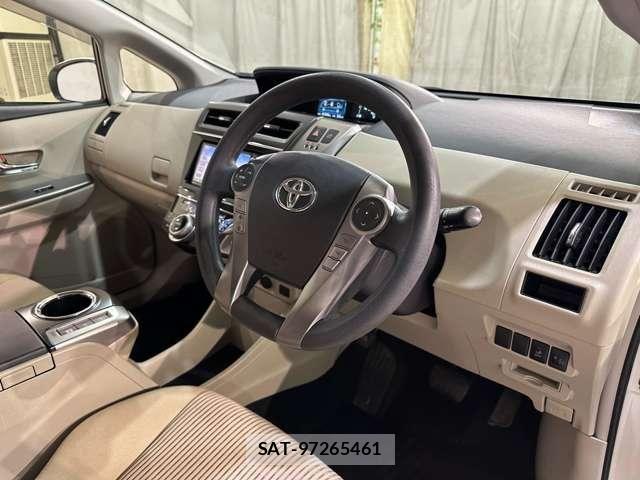 Toyota PRIUS ALPHA 2016-09 8849866-8