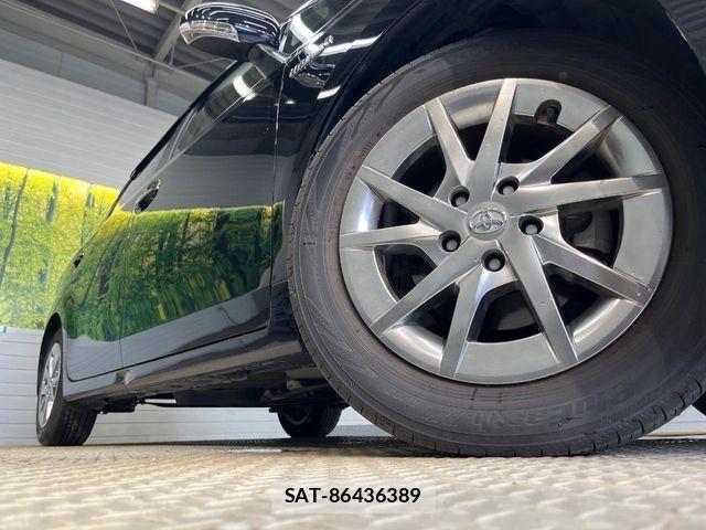 Toyota PRIUS ALPHA 2020-02 8850419-13