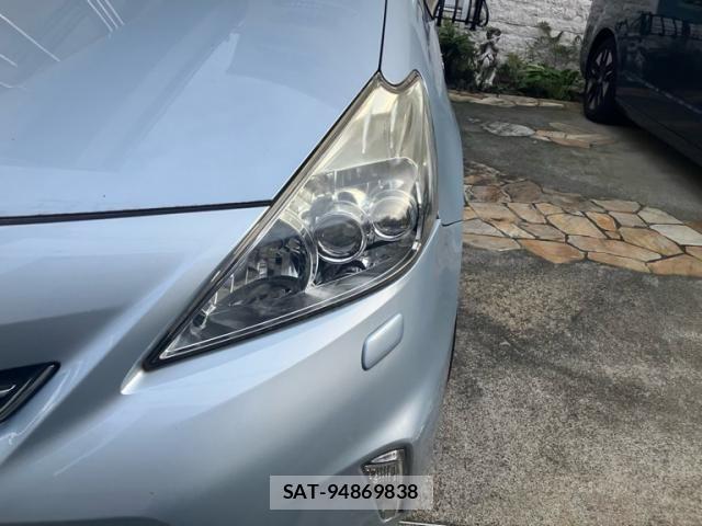 Toyota PRIUS ALPHA 2014-03 8850424-2