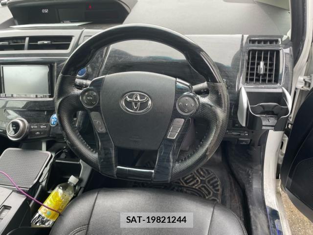 Toyota PRIUS ALPHA 2016-03 8849891-16