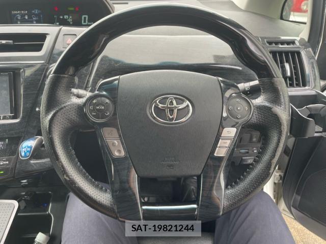 Toyota PRIUS ALPHA 2016-03 8849891-17