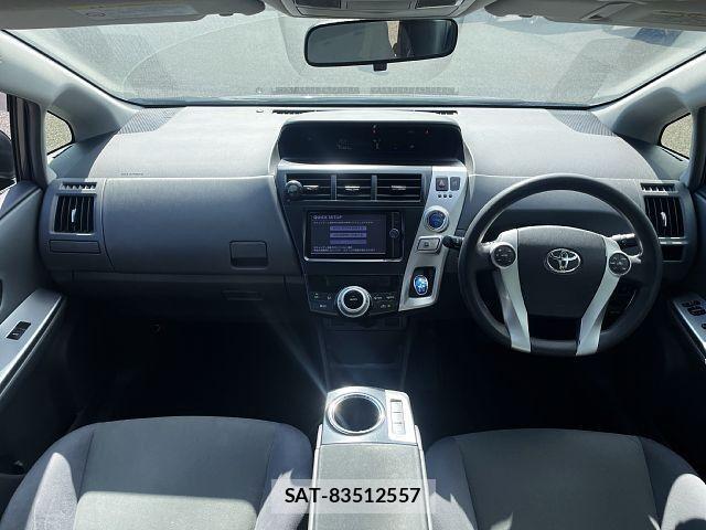 Toyota PRIUS ALPHA 2013-02 8850423-1