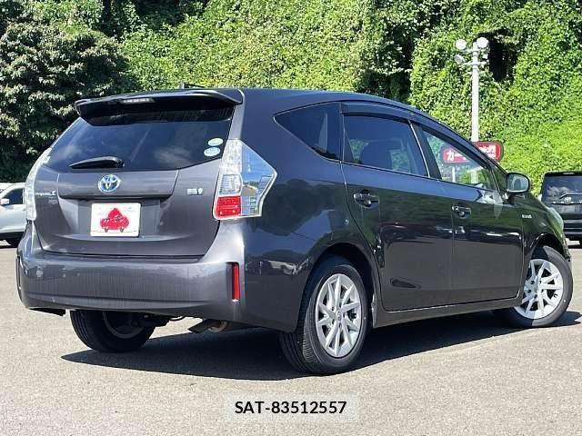 Toyota PRIUS ALPHA 2013-02 8850423-2