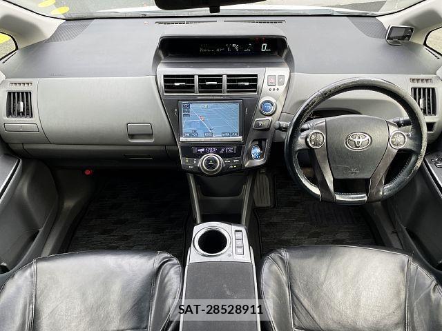 Toyota PRIUS ALPHA 2013-10 8849725-1