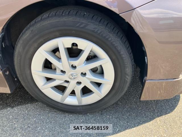 Toyota PRIUS ALPHA 2015-05 8850420-3