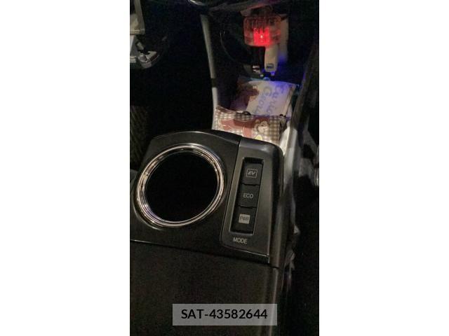 Toyota PRIUS ALPHA 2014-01 8850425-23