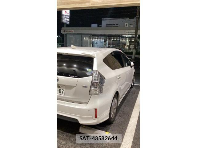Toyota PRIUS ALPHA 2014-01 8850425-5