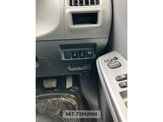 Toyota PRIUS ALPHA 2013-01 8849940-17