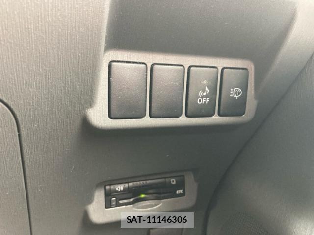 Toyota PRIUS ALPHA 2012-03 8850426-12