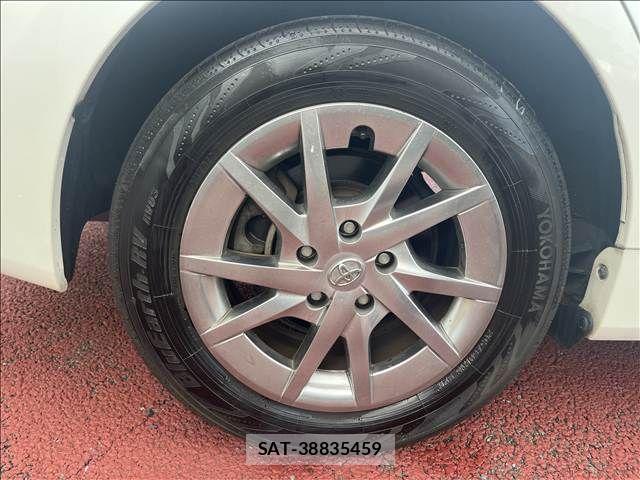 Toyota PRIUS ALPHA 2014-03 8871869-11