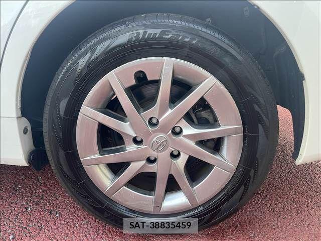 Toyota PRIUS ALPHA 2014-03 8871869-12