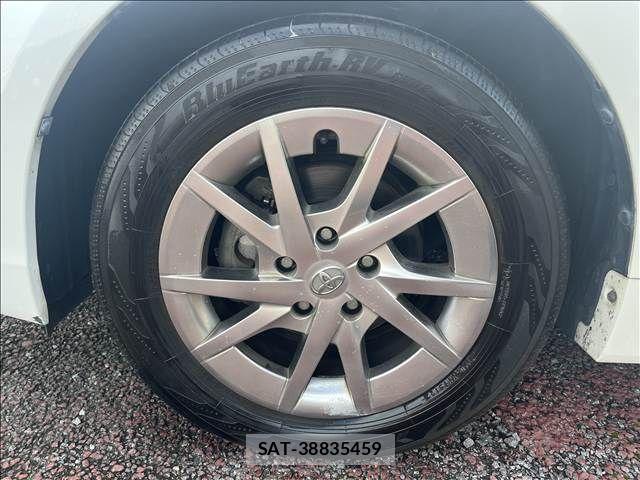 Toyota PRIUS ALPHA 2014-03 8871869-13