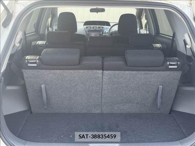 Toyota PRIUS ALPHA 2014-03 8871869-20