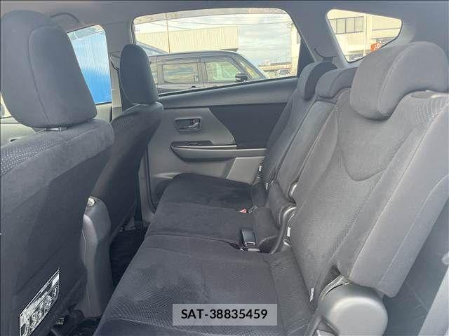 Toyota PRIUS ALPHA 2014-03 8871869-23