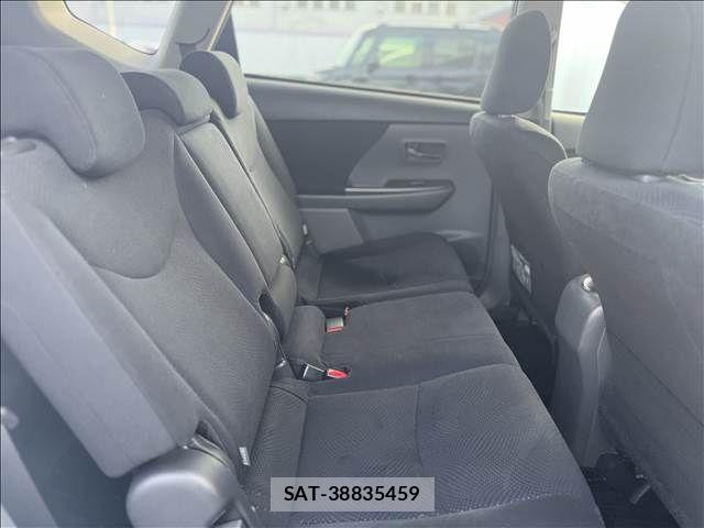 Toyota PRIUS ALPHA 2014-03 8871869-26