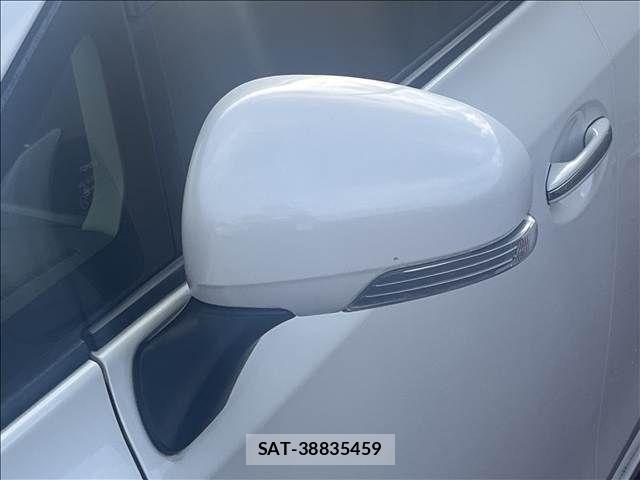 Toyota PRIUS ALPHA 2014-03 8871869-3