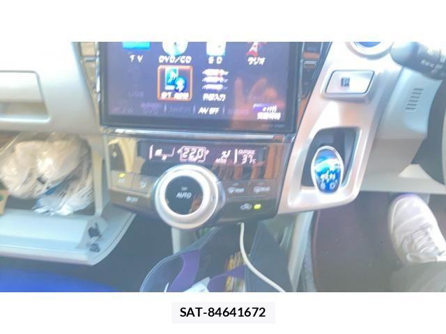 Toyota PRIUS ALPHA 2013-07 8871868-9