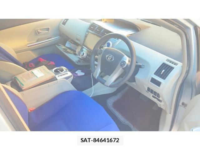 Toyota PRIUS ALPHA 2013-07 8871868-18