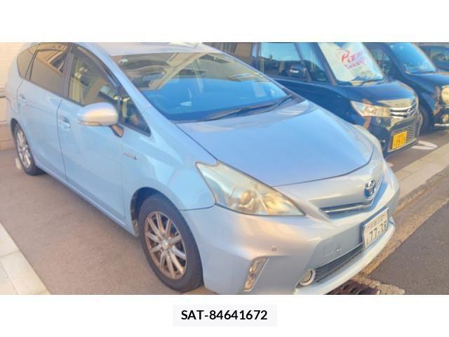 Toyota PRIUS ALPHA 2013-07 8871868-1