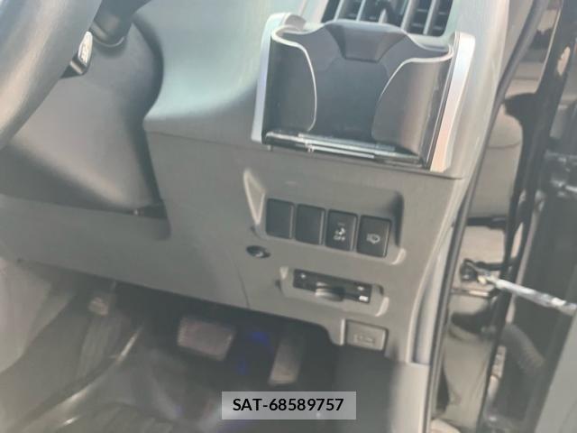 Toyota PRIUS ALPHA 2012-06 8881696-14