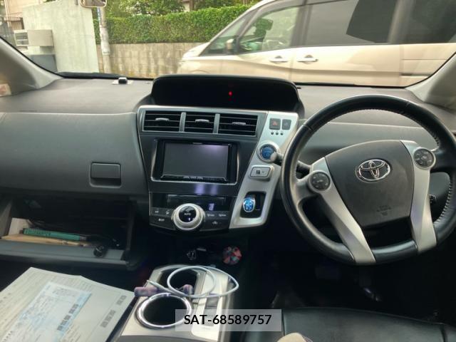 Toyota PRIUS ALPHA 2012-06 8881696-15
