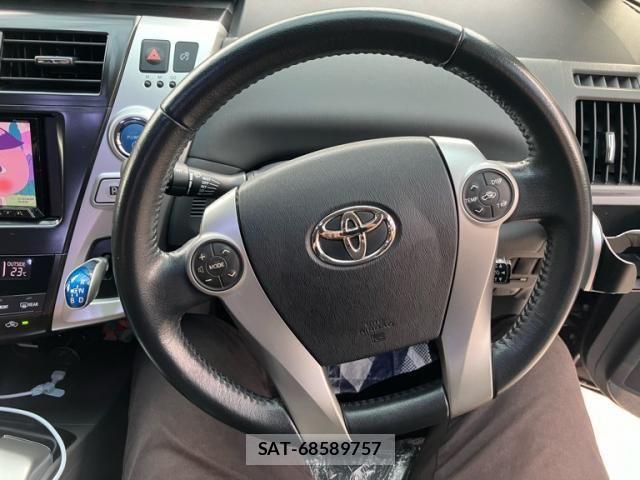 Toyota PRIUS ALPHA 2012-06 8881696-16